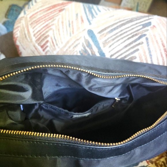 A new day convertible sling backpack - Picture 2 of 4